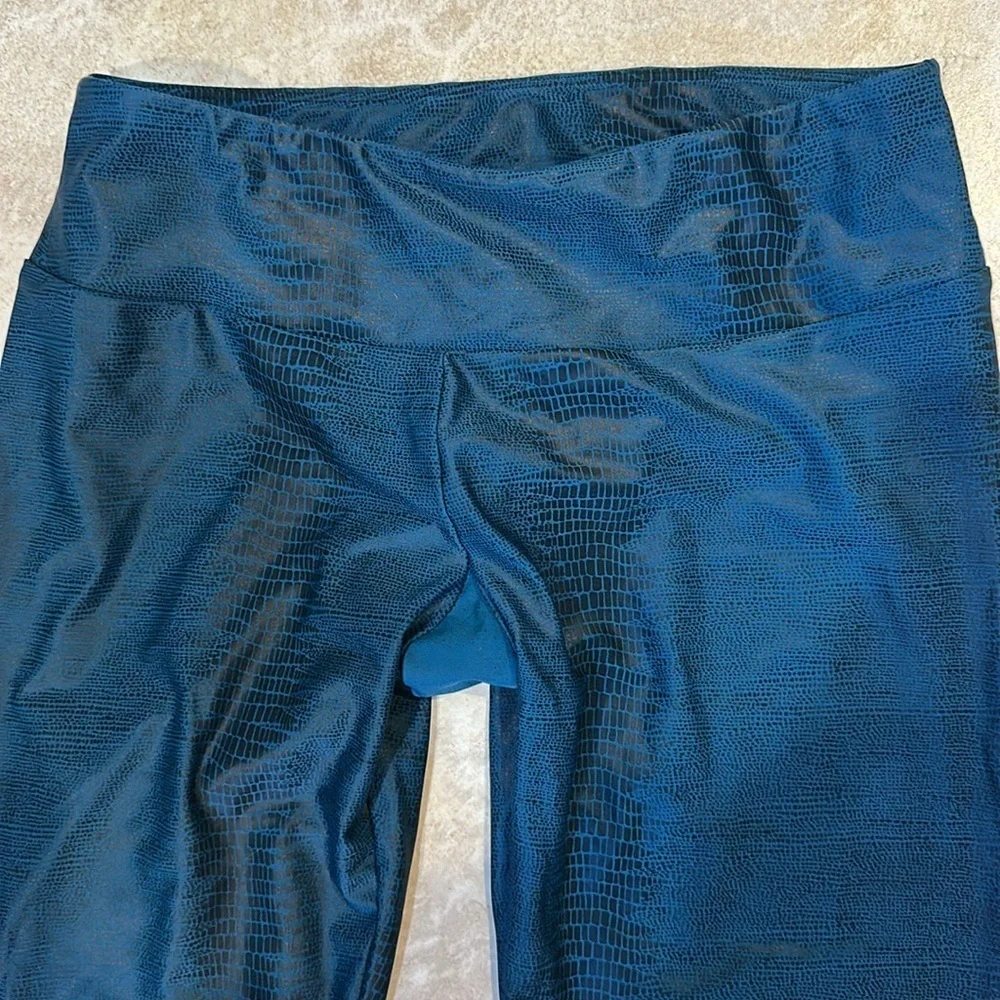 Onzie Fiji Snake Printed Full Length Hot Yoga Leggings S/M Tights - Picture 5 of 8